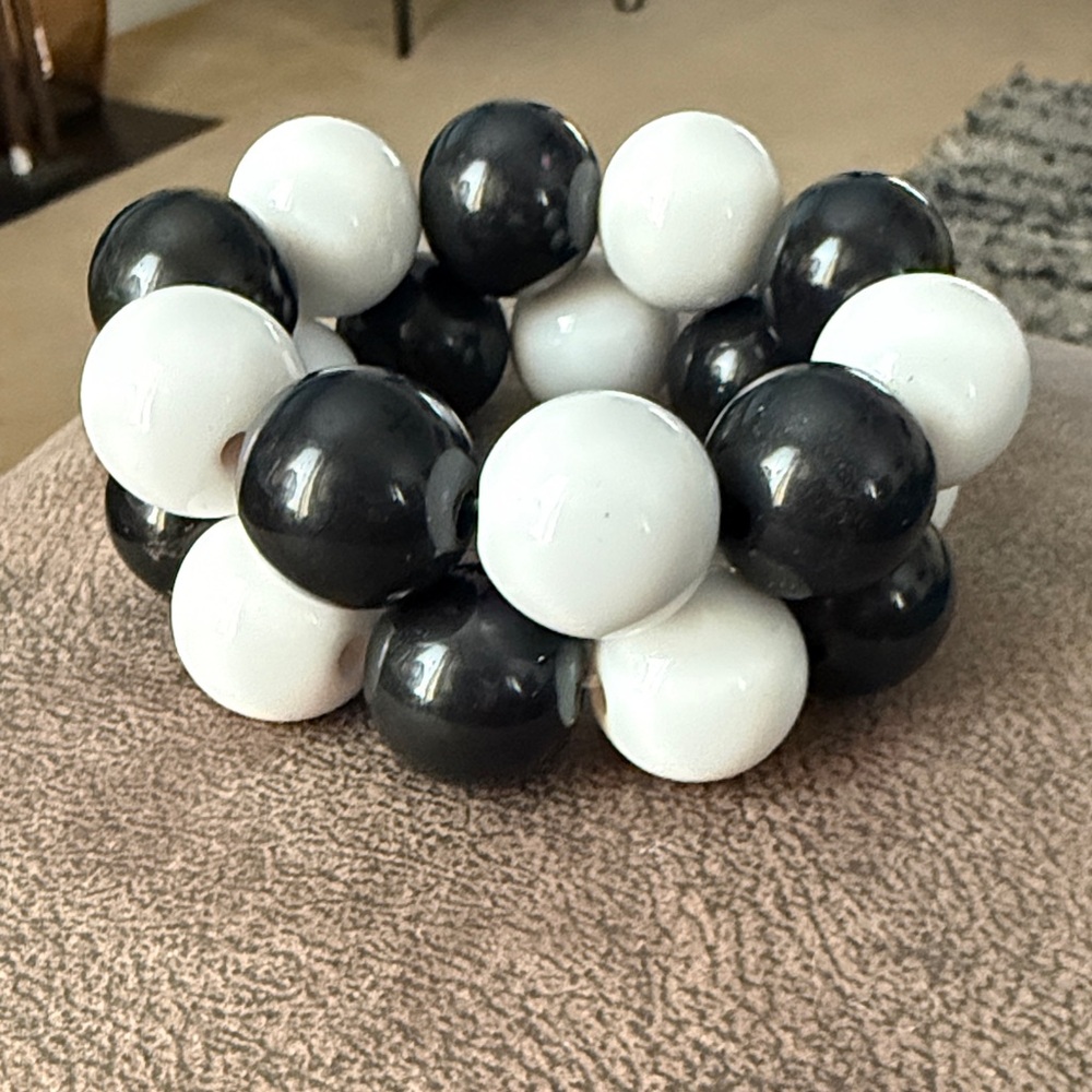 Chunky Black and White Beaded Stretch Bracelet